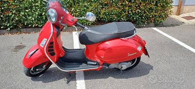 Piaggio Vespa GTS300ie