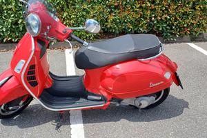 Piaggio Vespa GTS300ie