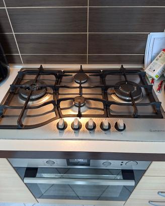 piano cottura a gas Ariston 