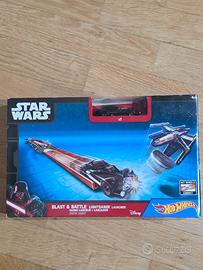 Hot Wheels Star Wars Blast & Battle Lightsaber Lau