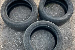 Gomme Bridgestone 225/50R17