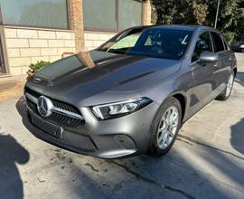 MERCEDES-BENZ A 180 d Automatic Progressive
