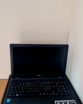 Laptop Acer 15.6" – Rigenerato con SSD Kingston 