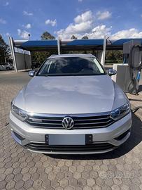 Volkswagen Passat ALLTRACK 240 hp + GANCIO 4 RUOT