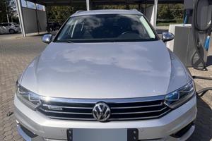 Volkswagen Passat ALLTRACK 240 hp + GANCIO 4 RUOT
