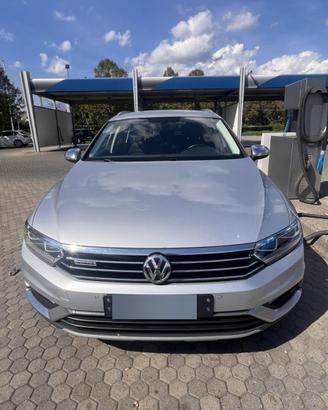 Volkswagen Passat ALLTRACK 240 hp + GANCIO 4 RUOT
