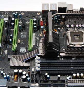 PC QuadCore intel Q6650 + 780 Ti Asus + 790i Ultra