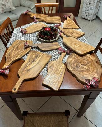 taglieri in legno di ulivo