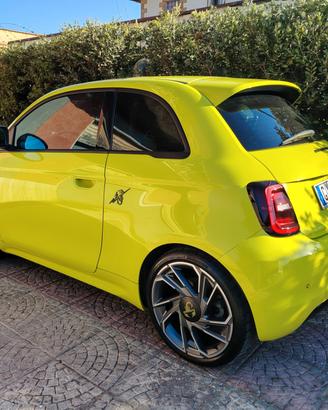 Abarth 500e Scorpionissima
