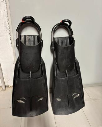 Pinne Hollis F2