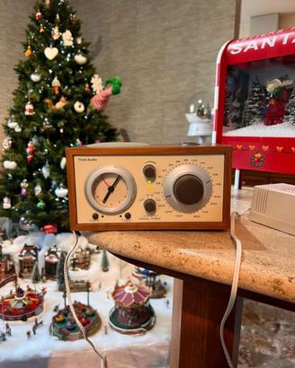 Radio sveglia Tivoli audio model three