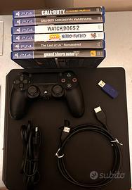PS4 Firmware 10.01 con controller e cavi