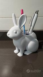 Coniglio bianco decorativo portapenne-vasetto 3D