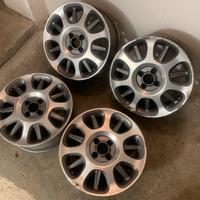 Cerchi in lega R16 per Fiat 500