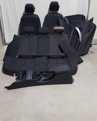 BMW SERIE 3 F30 F31 TAPPEZZERIA SEDILI BRACCIOLO