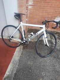 bicicletta da strada in carbonio wilier