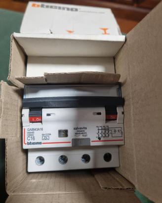 Magnetotermici trifase bticino 