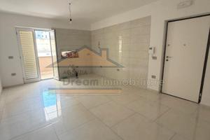 App. con terrazzo + box auto in via G. Amendola