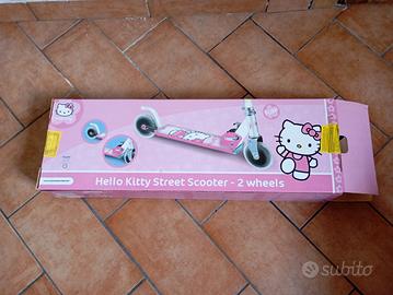 monopattino hello Kitty 