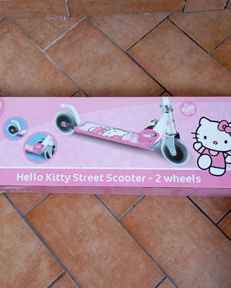 monopattino hello Kitty 