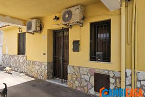 Carini/Via Chiocciola - Bivani con posto auto.