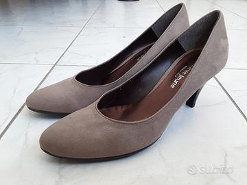 Scarpe nuove beige