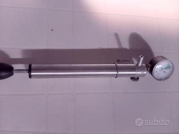 Pompa in acciaio inox con manometro analogico