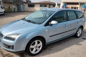 FORD FOCUS AZZURRA METALIZZATA