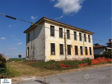 EDIFICIO DA RISTRUTTURARE A SEDEGLIANO ( GRIONS )