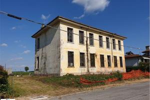 EDIFICIO DA RISTRUTTURARE A SEDEGLIANO ( GRIONS )