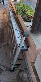 Coppia di scale estendibili