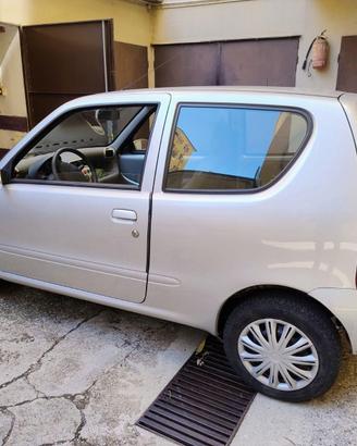 FIAT 600