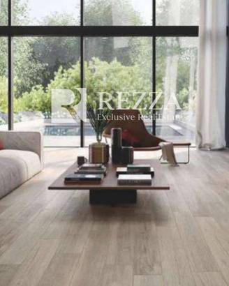 Appartamento di 95 m² con 3 locali e box auto a Ro