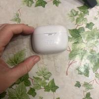 Jbl tune cuffie . Cuffia sinistra mancante