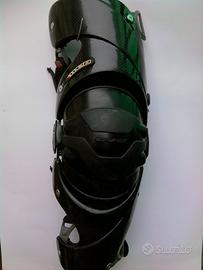 Ginocchiera in carbonio