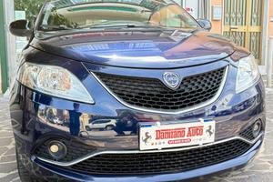 Lancia Ypsilon 1.2 69 CV 5P Gold UCONNECT Blue&Me