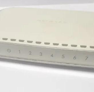 Switch Netgear 8 porte model FS608 v3