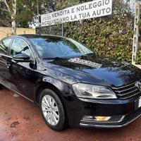 VOLKSWAGEN Passat 1.6 TDI Comfortline BlueM. Tec