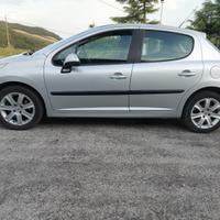 Pegeout 207 1.6 perfetta per neopatentati