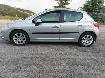 Pegeout 207 1.6 perfetta per neopatentati