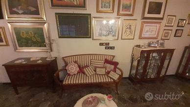 Divano, tavolo e 4 sedie