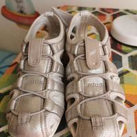 Scarpe bimba marca Geox nuove con cartellino. N 35