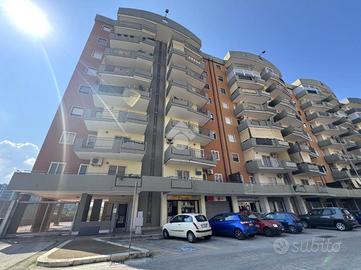 4 LOCALI A BARI