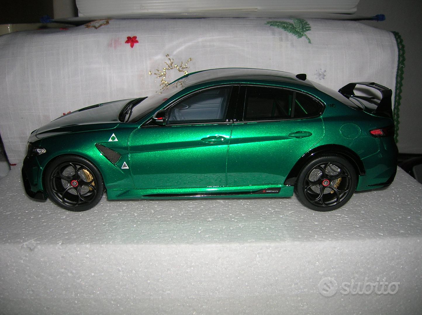 Modellino Auto Bburago 1/18 Alfa Romeo Giulia GTAm Verde Montreal