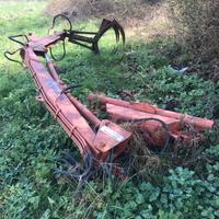 Retroscavatore trattore