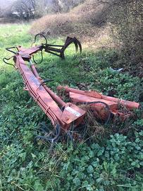 Retroscavatore trattore