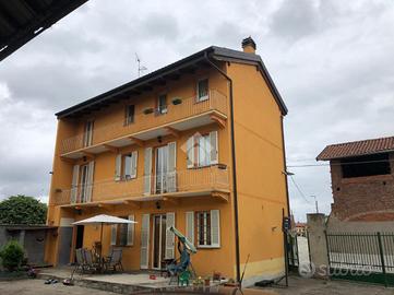 VILLA SINGOLA A RECETTO