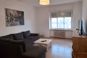 Trilocale arredato con posto coperto - Lonato