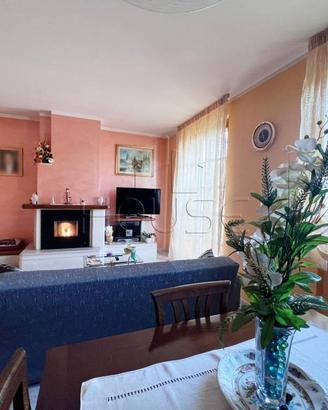 Appartamento di 180 m² con 3 locali e box auto a U