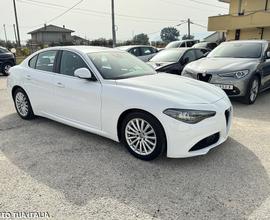 Alfa Romeo Giulia 180cv navi led xenon camera